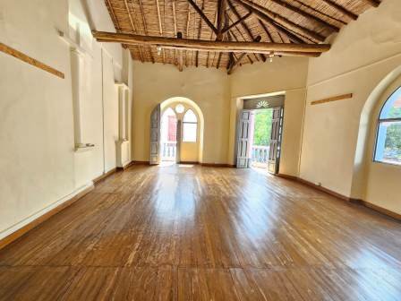 ARRIENDO LOCAL EN EL CENTRO #6 61134