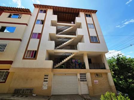 ARRIENDO APARTAMENTO  CIUDAD FUTURO 3 EDF VISTA AZUL  35151239