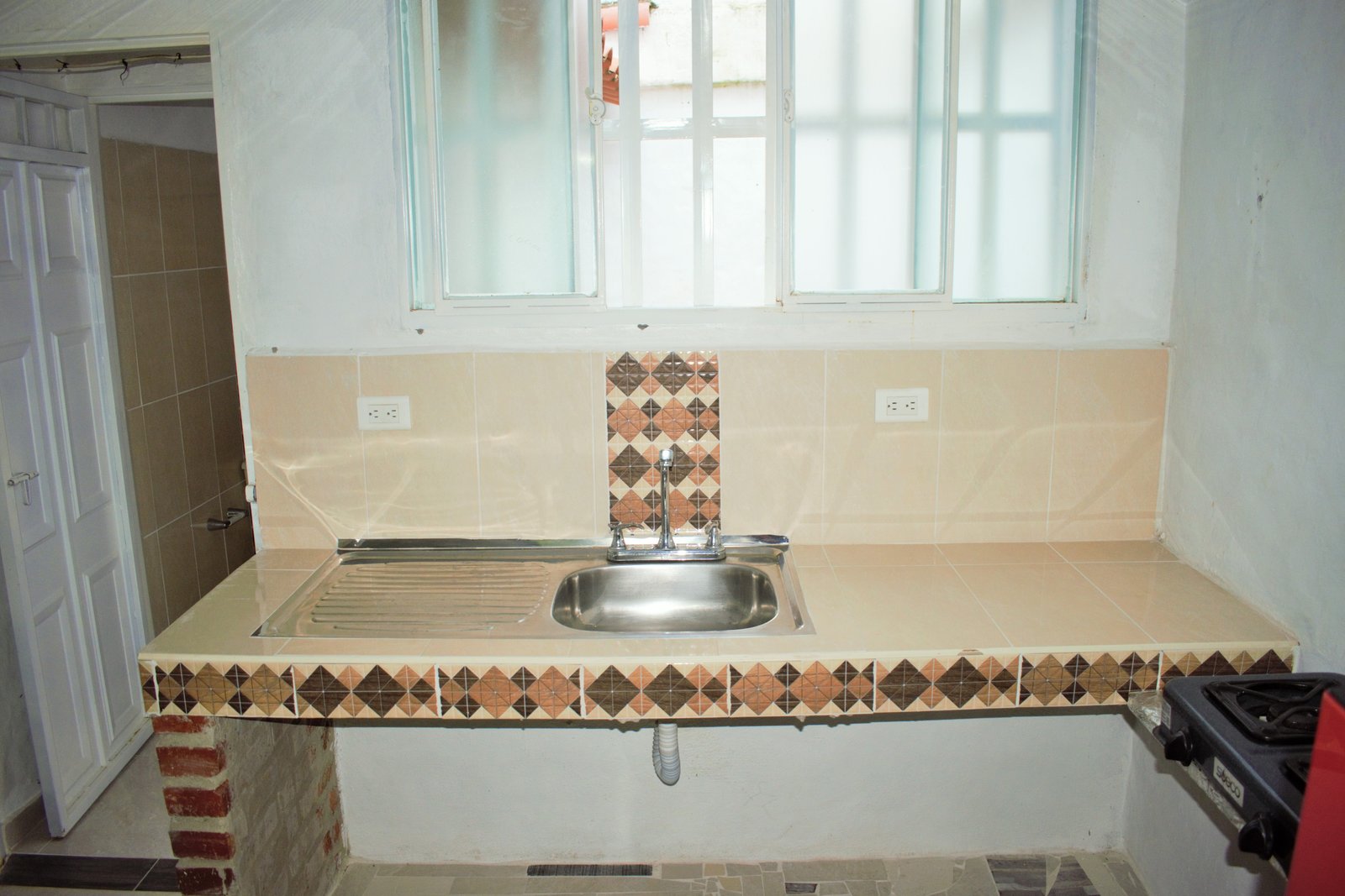 VENDO APARTAESTUDIO PRIMER PISO APTS91255