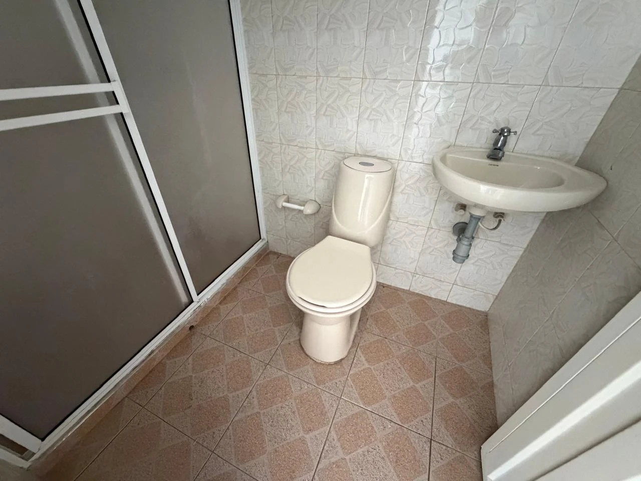 SE ARRIENDA CASA EN VILLA ALCALA 17561306