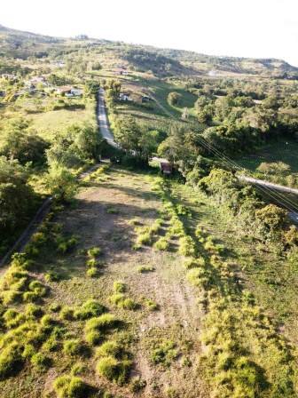 PARCELA CERCANA VÍA PAVIMENTADA  PC441322