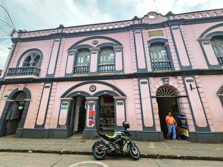 ARRIENDO OFICINA #7 ESQUINA DEL AGUILA SEGUNDO PISO 71406