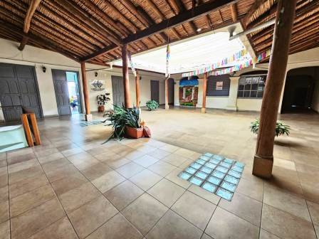 ARRIENDO OFICINA #8 ESQUINA DEL AGUILA SEGUNDO PISO 81407