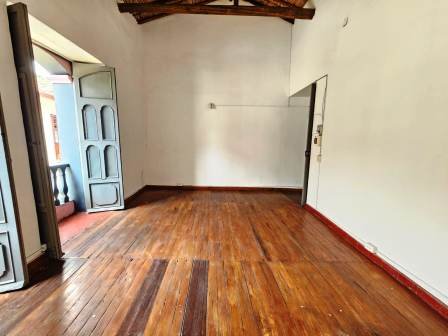 ARRIENDO OFICINA #9 ESQUINA DEL AGUILA SEGUNDO PISO 91408