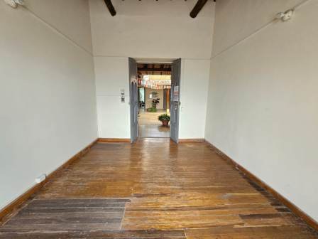 ARRIENDO OFICINA #11 ESQUINA DEL AGUILA SEGUNDO PISO 111410