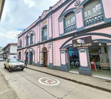 ARRIENDO OFICINA #11 ESQUINA DEL AGUILA SEGUNDO PISO 111410