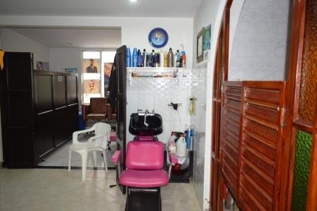VENDO CASA EN VILLA OLIMPICA CON LOCAL COMERCIAL  CS71419