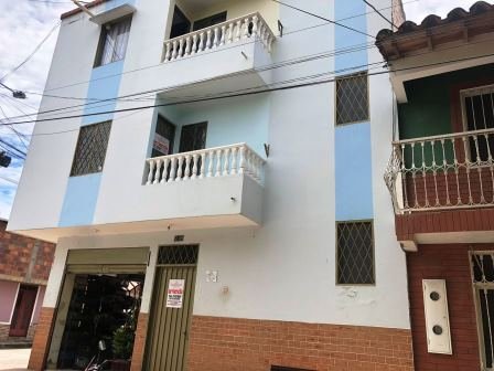 VENDO APARTAMENTO CON GARAJE  AS411530