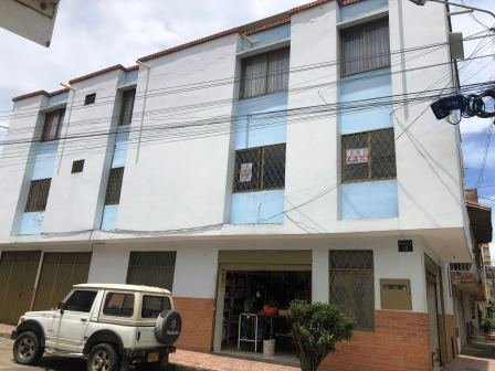 VENDO APARTAMENTO CON GARAJE  AS411530