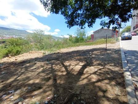 VENDO LOTE 24MTS DE FRENTE  LS141552