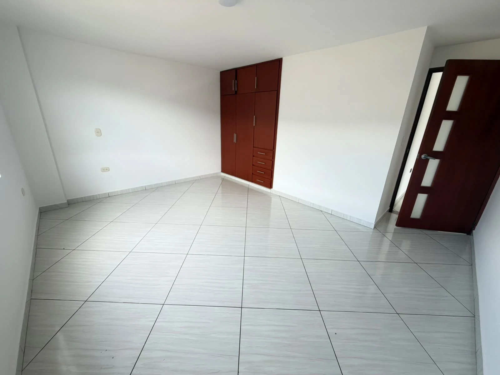 ARRIENDO APARTAMENTO EXELENTE VISTA 14361640