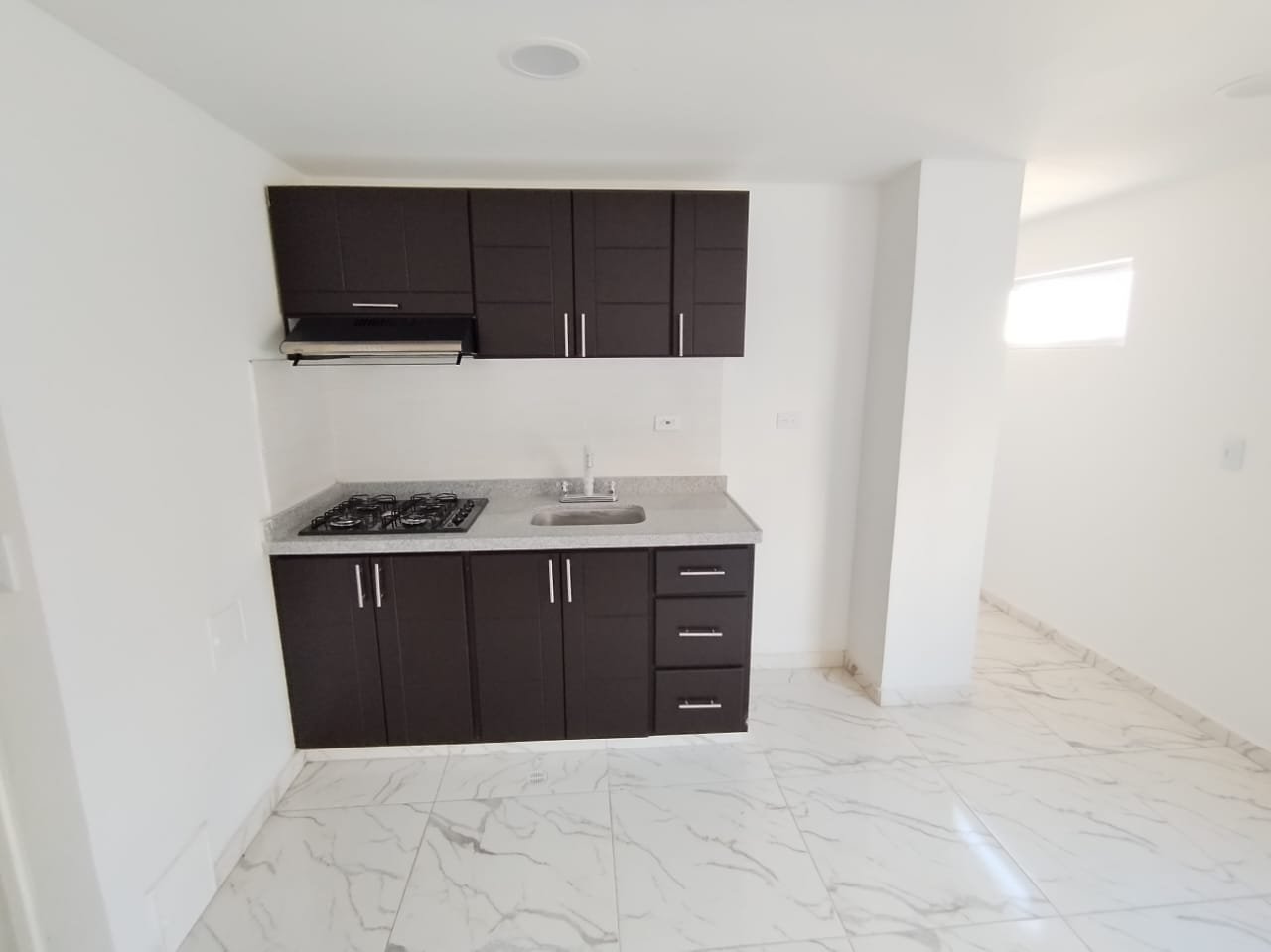 ARRIENDO APARTAESTUDIO EN VILLA LAURA 22B611661