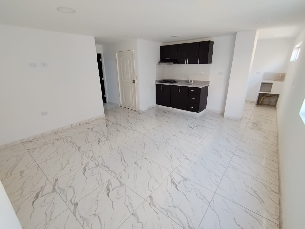 ARRIENDO APARTAESTUDIO EN VILLA LAURA 22B611661