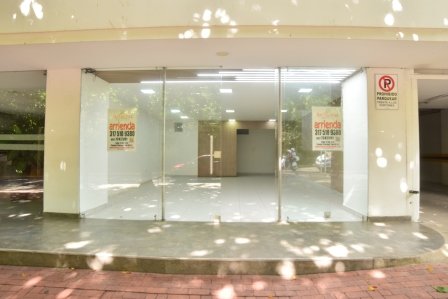 ARRIENDO LOCAL COMERCIAL EN AQUARIUM 51261720