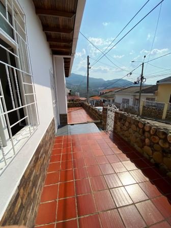 VENDO CASA SAN GIL CS61762