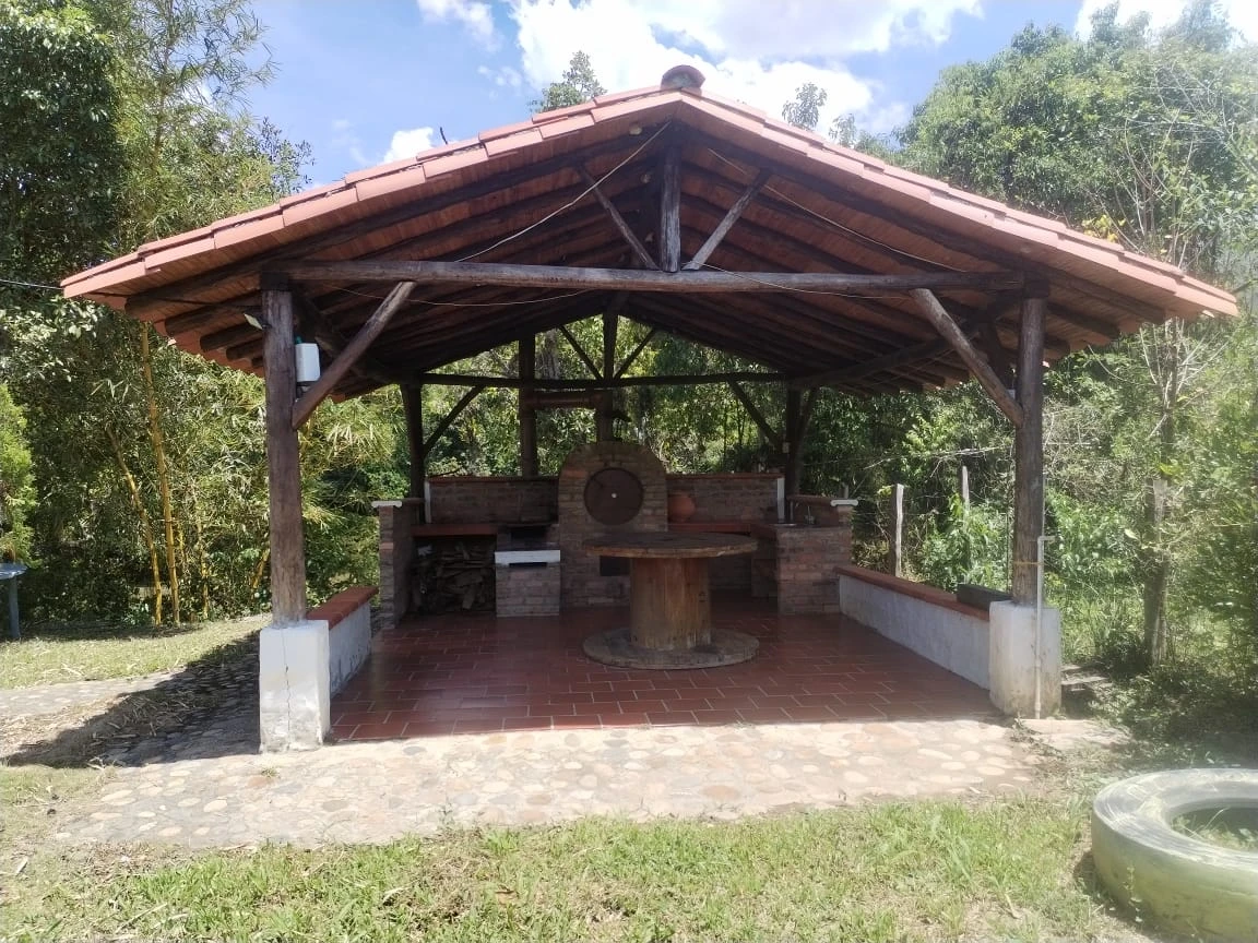 PARCELA AUTOSUFICIENTE  PVS11828