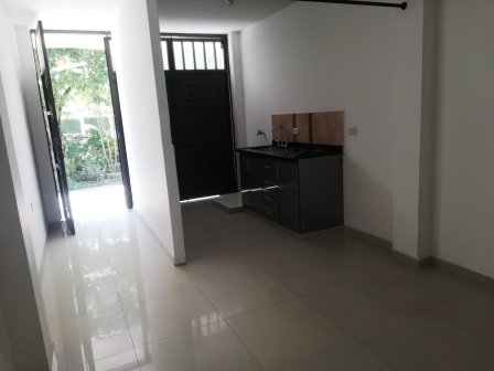 ARRIENDO APARTA-ESTUDIO EN  LA FLORESTA 4SUR15185