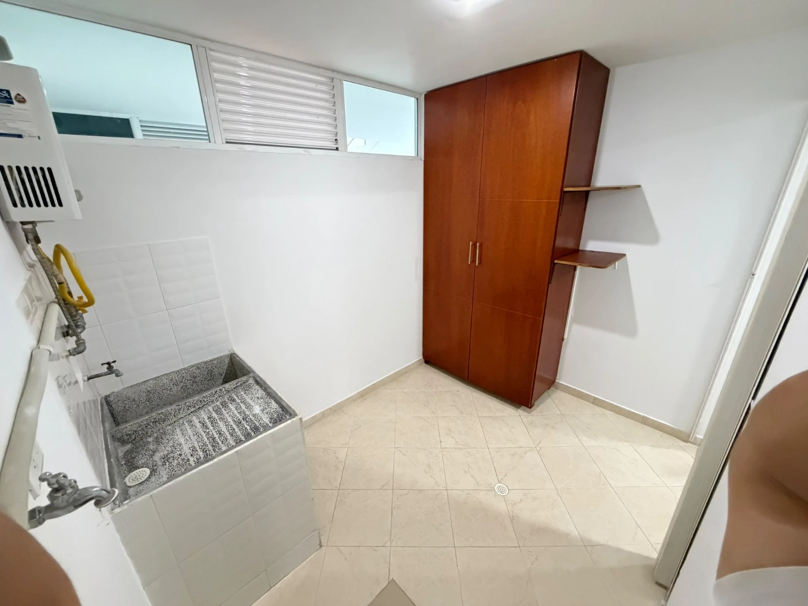 ARRIENDO APARTAMENTO - EDF. VILLA AURORA 39081868