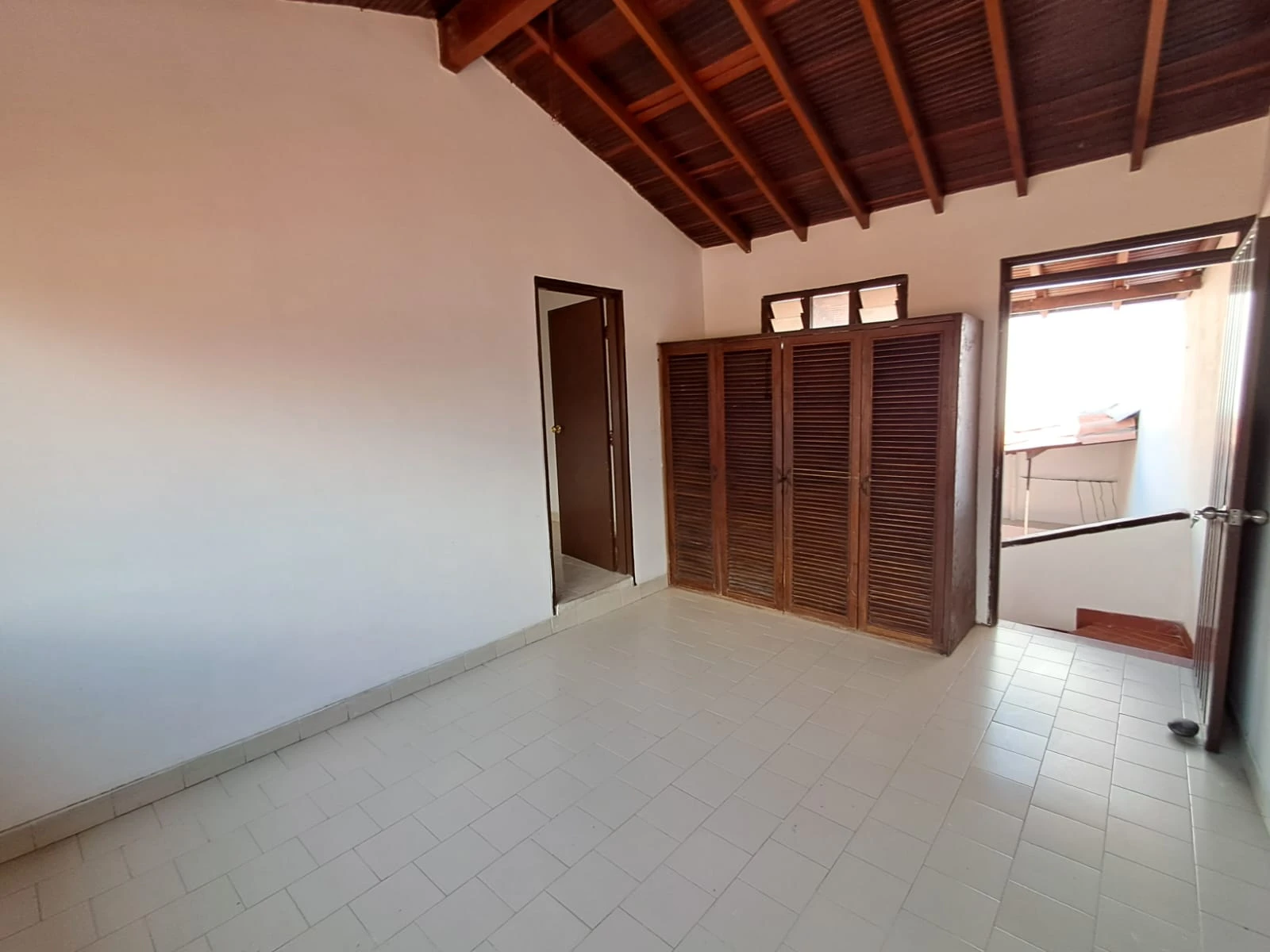 ARRIENDO CASA EN EL CENTRO - 1026