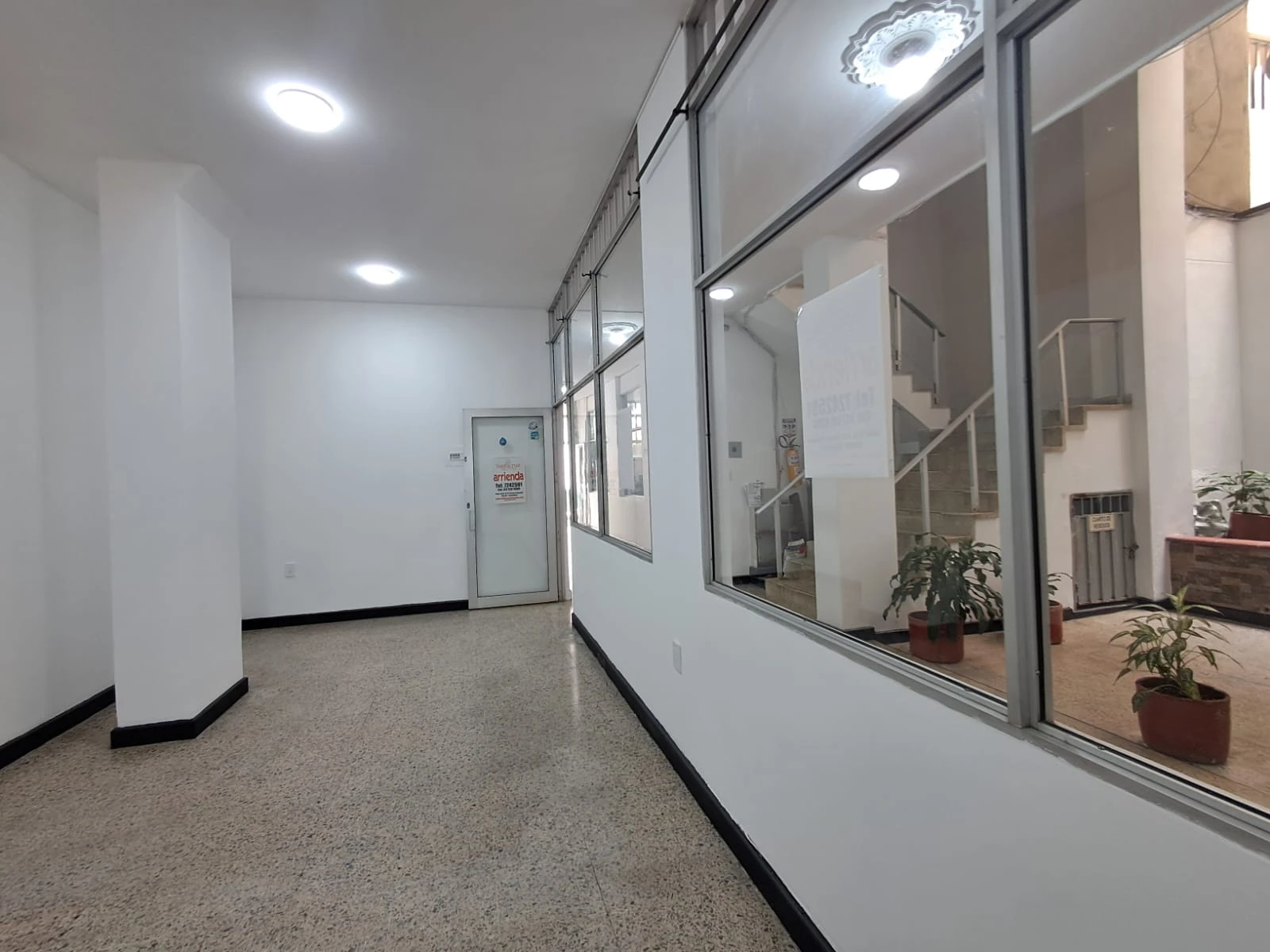 ARRIENDO LOCAL EN EL CENTRO  - 919