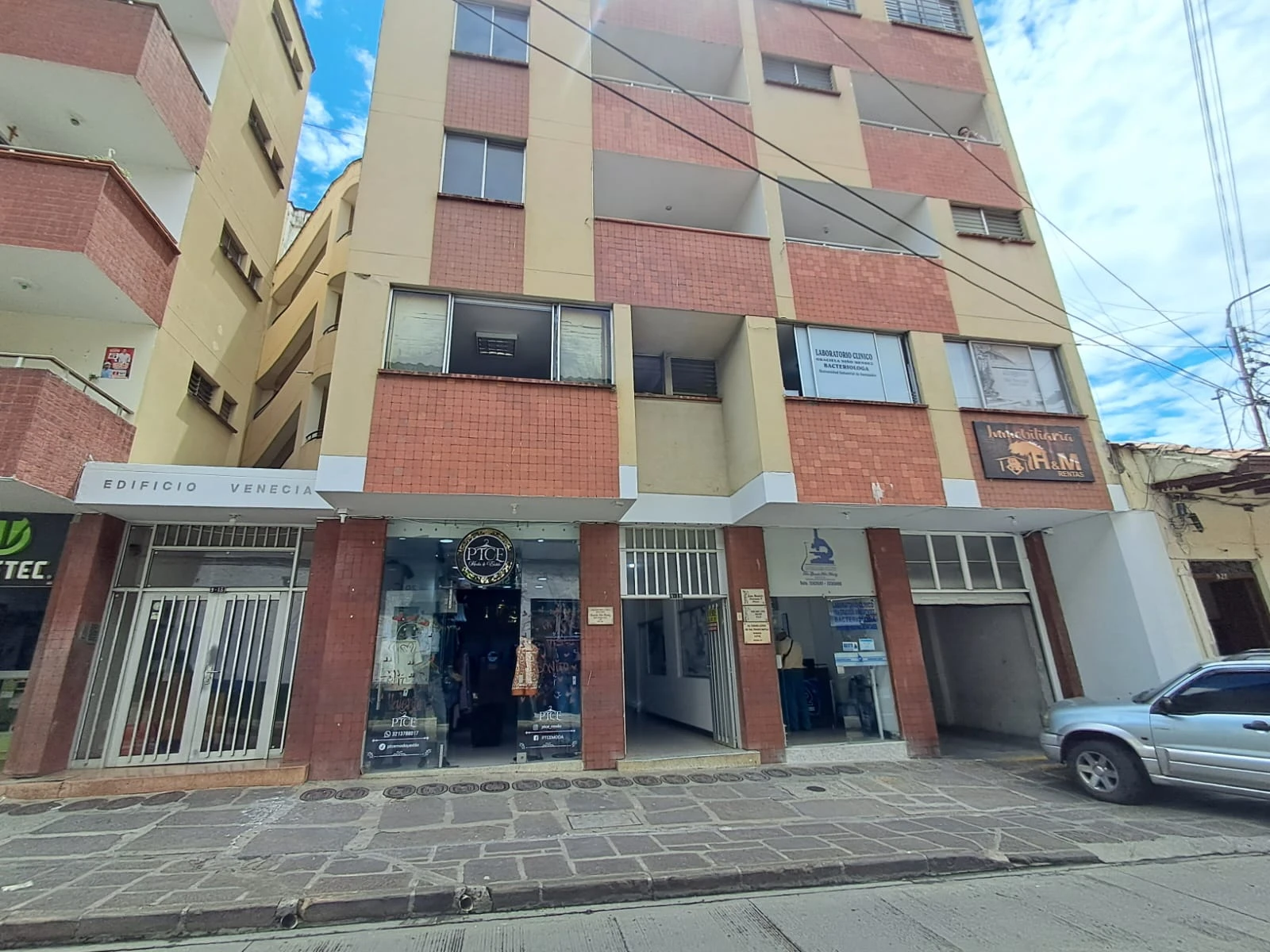 ARRIENDO LOCAL EN EL CENTRO  - 919