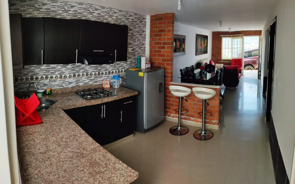 CASA EN VENTA BELLA VISTA - 251