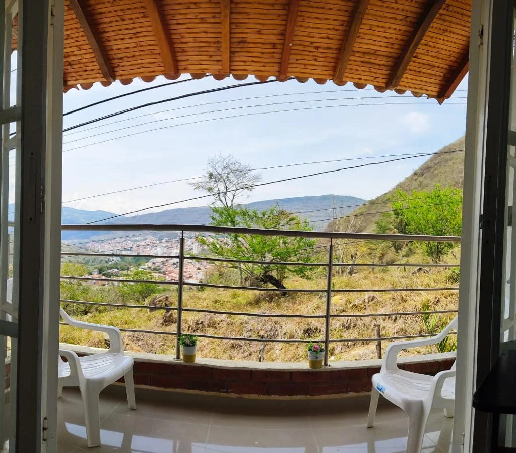 CASA EN VENTA BELLA VISTA - 251