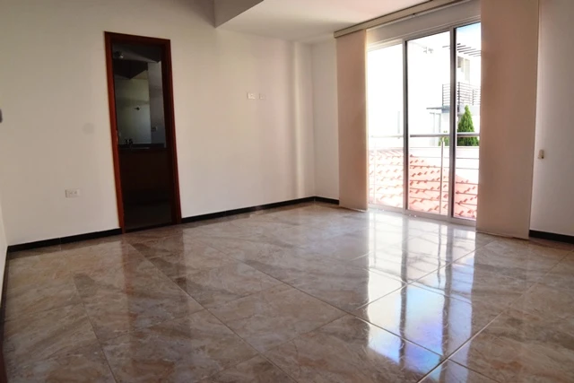 CASA EN ARRIENDO CONJ CERRADO  - C77