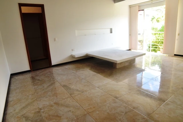 CASA EN ARRIENDO CONJ CERRADO  - C77