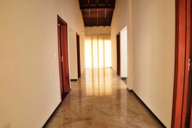 CASA EN ARRIENDO CONJ CERRADO  - C77