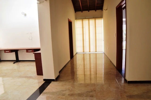 CASA EN ARRIENDO CONJ CERRADO  - C77