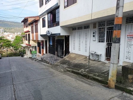 ARRIENDO APARTAMENTO PORTAL DE LA CRUZ - 1549