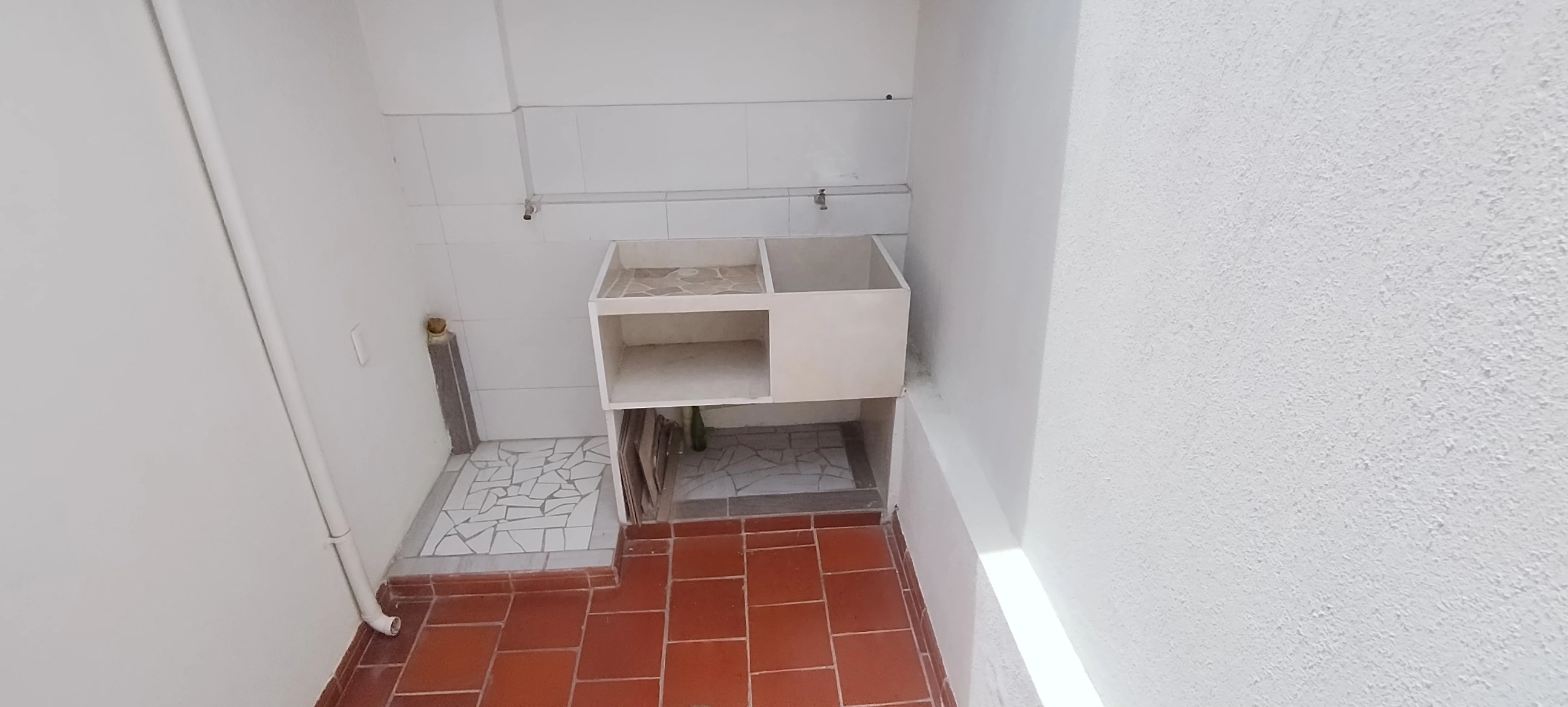 ARRIENDO CASA EN EL PORVENIR - 1314