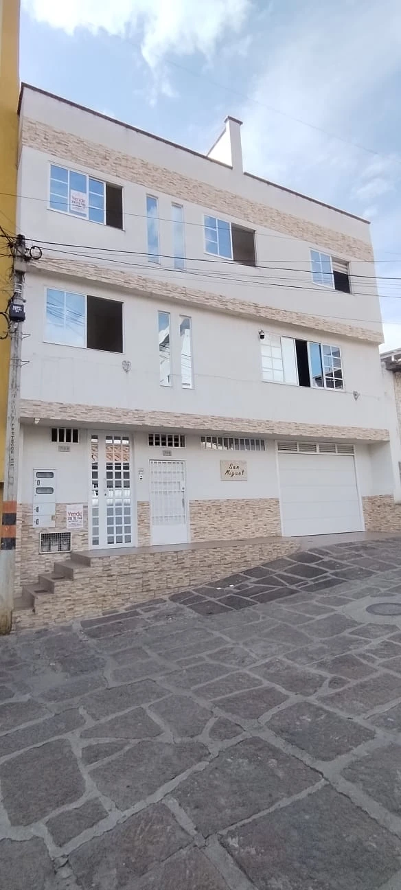 VENDO AMPLIO APTO - AS30