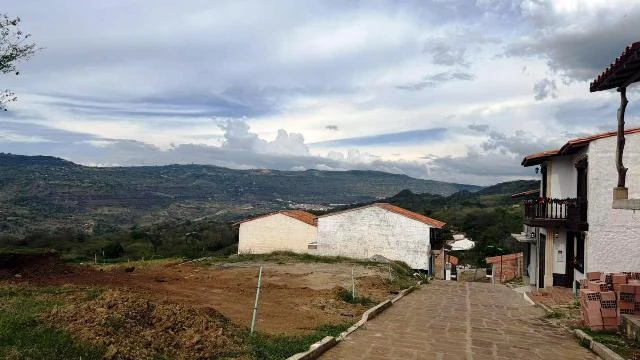 VENDO LOTE CONJUNTO CERRADO  - PL2