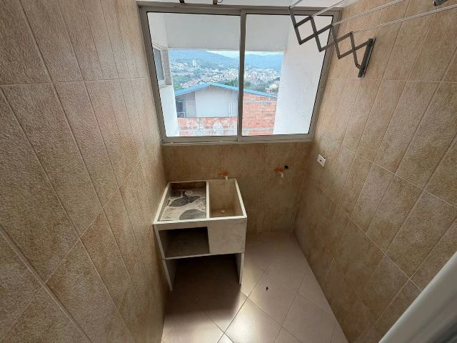 ARRIENDO APARTAMENTO  - 602