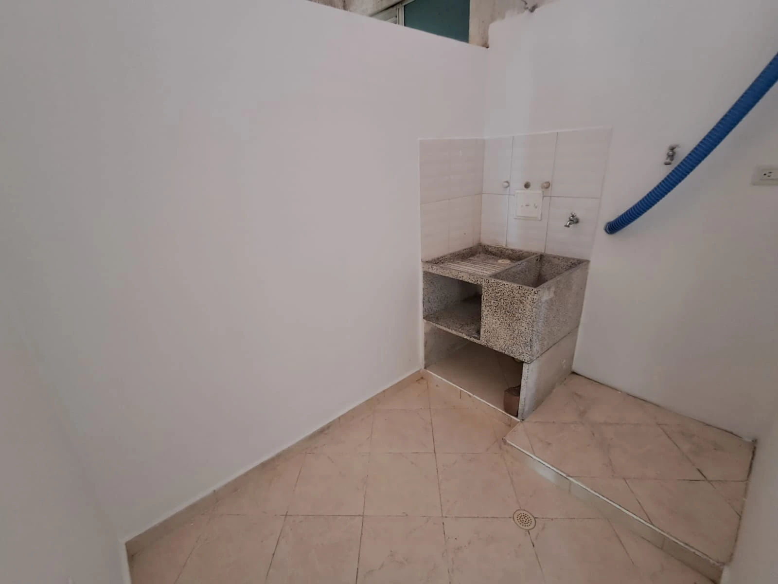 ARRIENDO APARTAMENTO EDIFICIO VILLA AURORA - 908