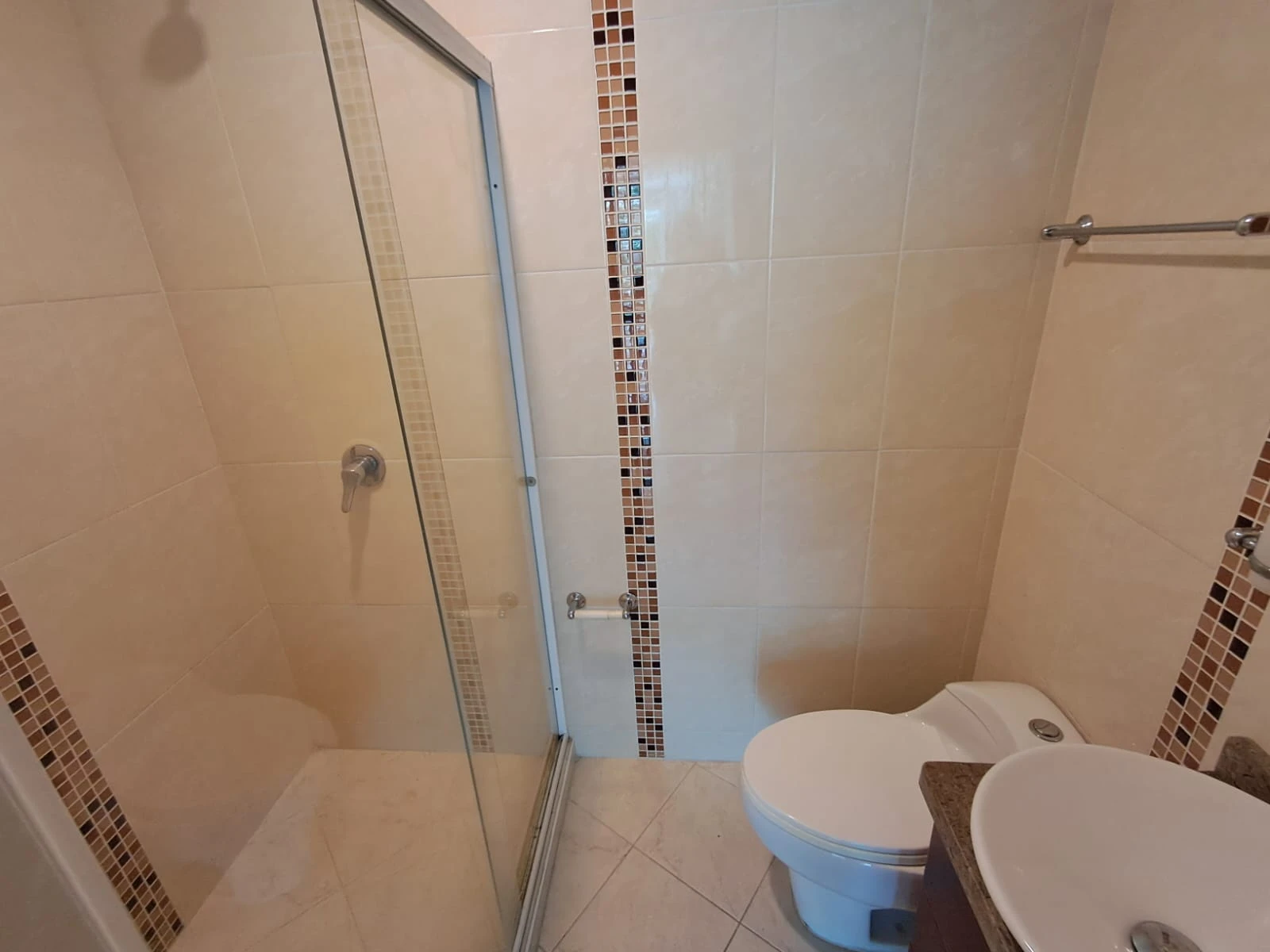 ARRIENDO APARTAMENTO EDIFICIO VILLA AURORA - 908