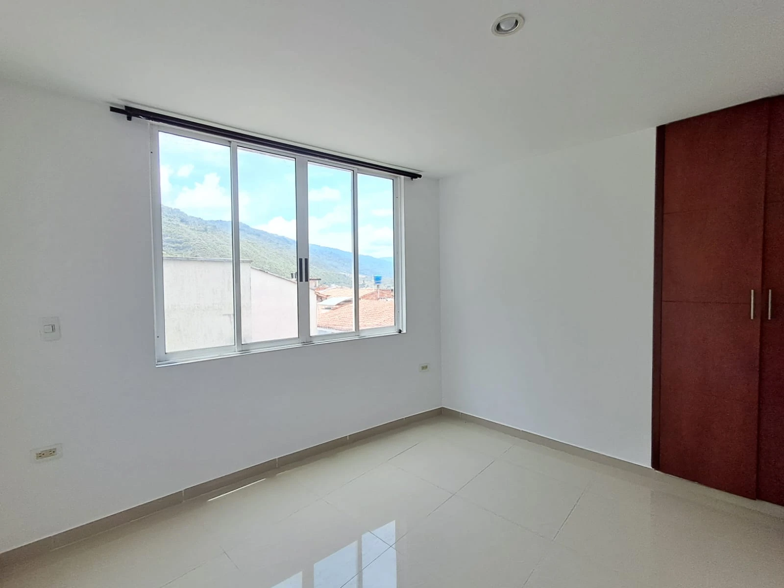 ARRIENDO APARTAMENTO EDIFICIO VILLA AURORA - 908