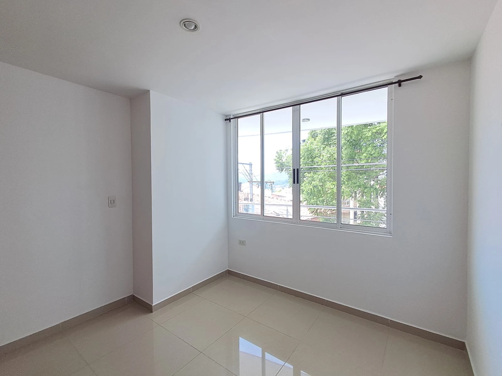 ARRIENDO APARTAMENTO EDIFICIO VILLA AURORA - 908