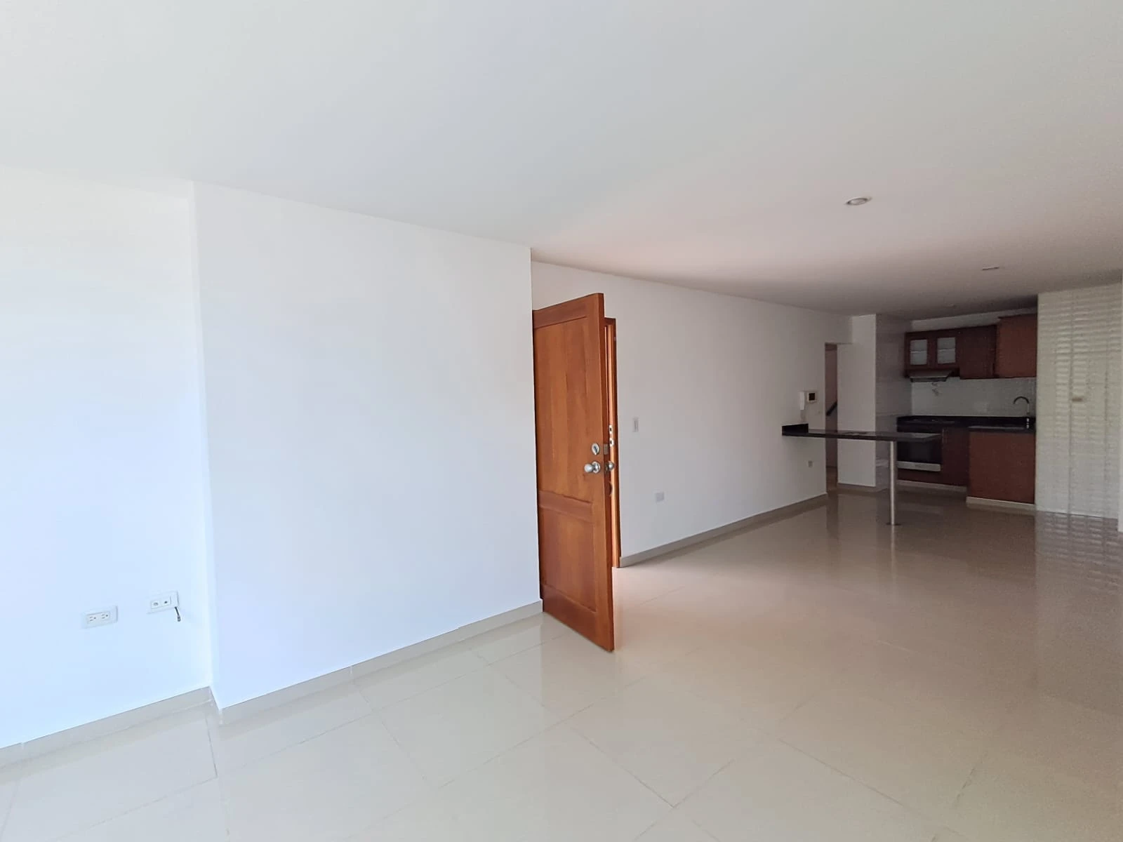 ARRIENDO APARTAMENTO EDIFICIO VILLA AURORA - 908