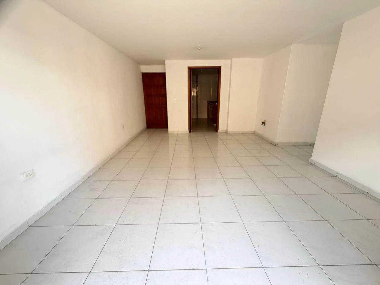 ARRIENDO APARTAMENTO ASCENSOR  - 871