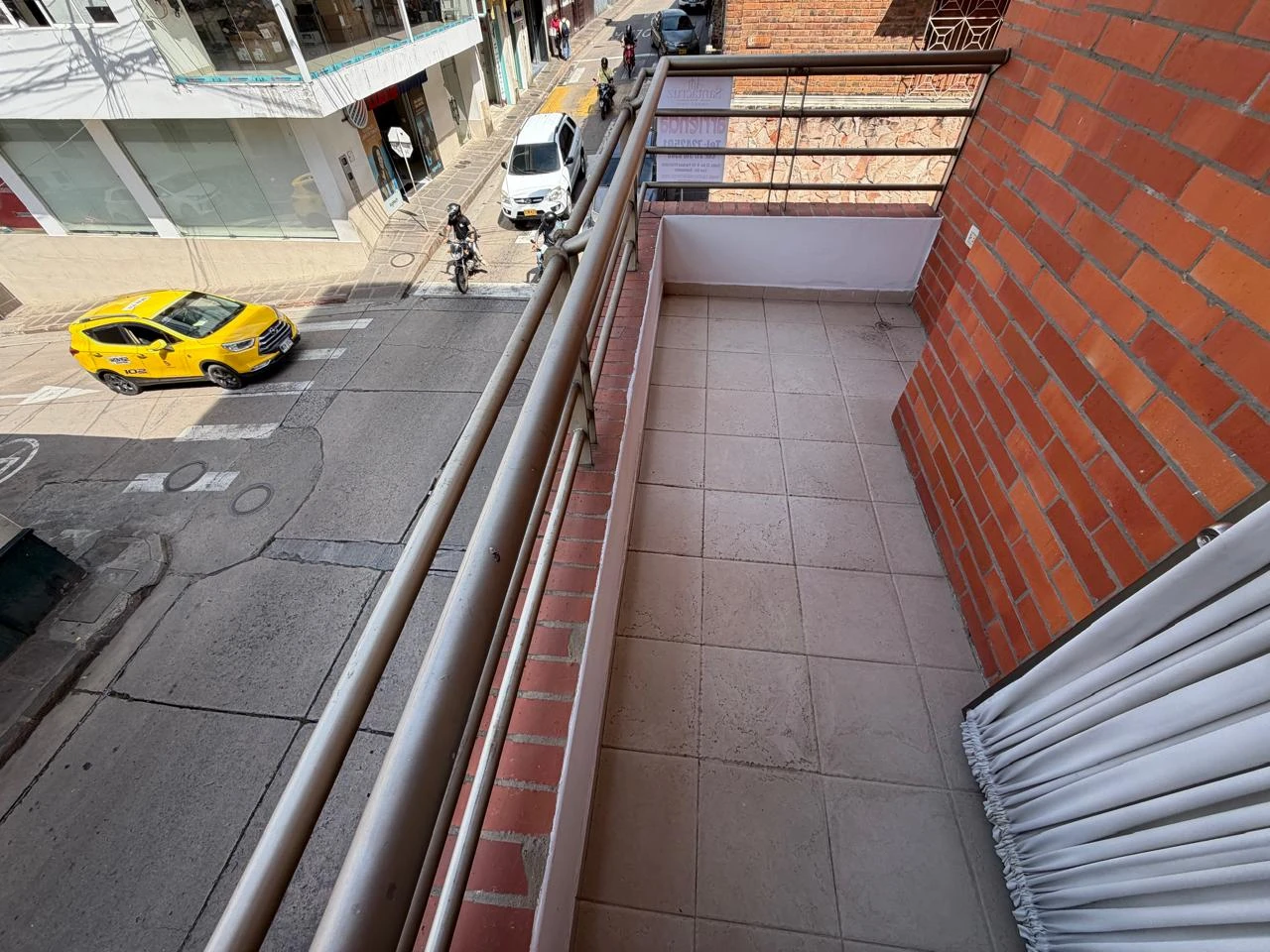 ARRIENDO APARTAMENTO ASCENSOR  - 871