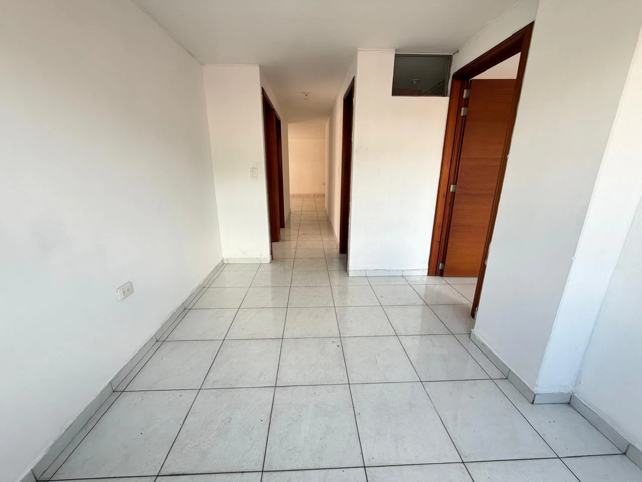 ARRIENDO APARTAMENTO ASCENSOR  - 871