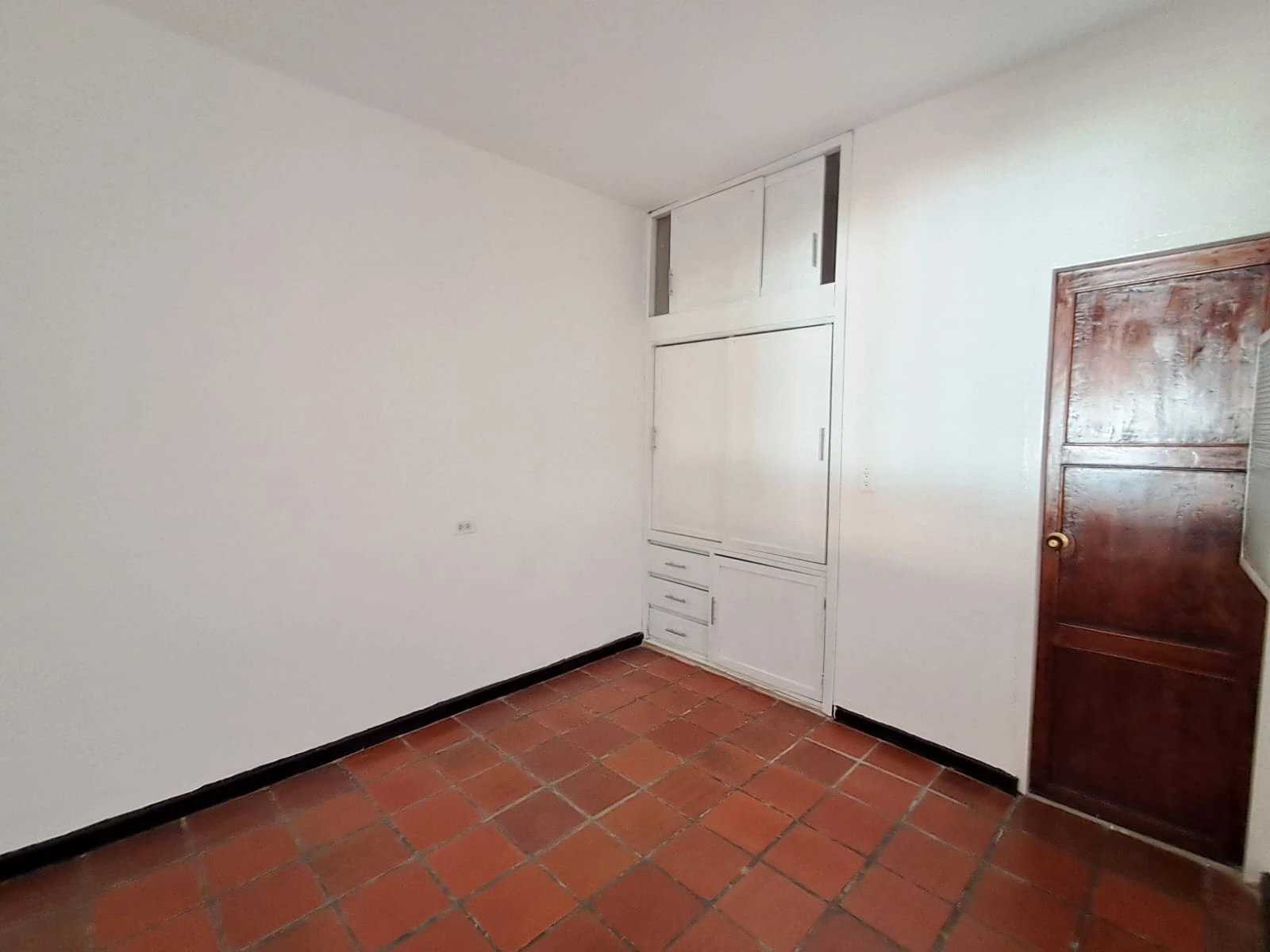 ARRIENDO APARTAMENTO SAN CARLOS - 478