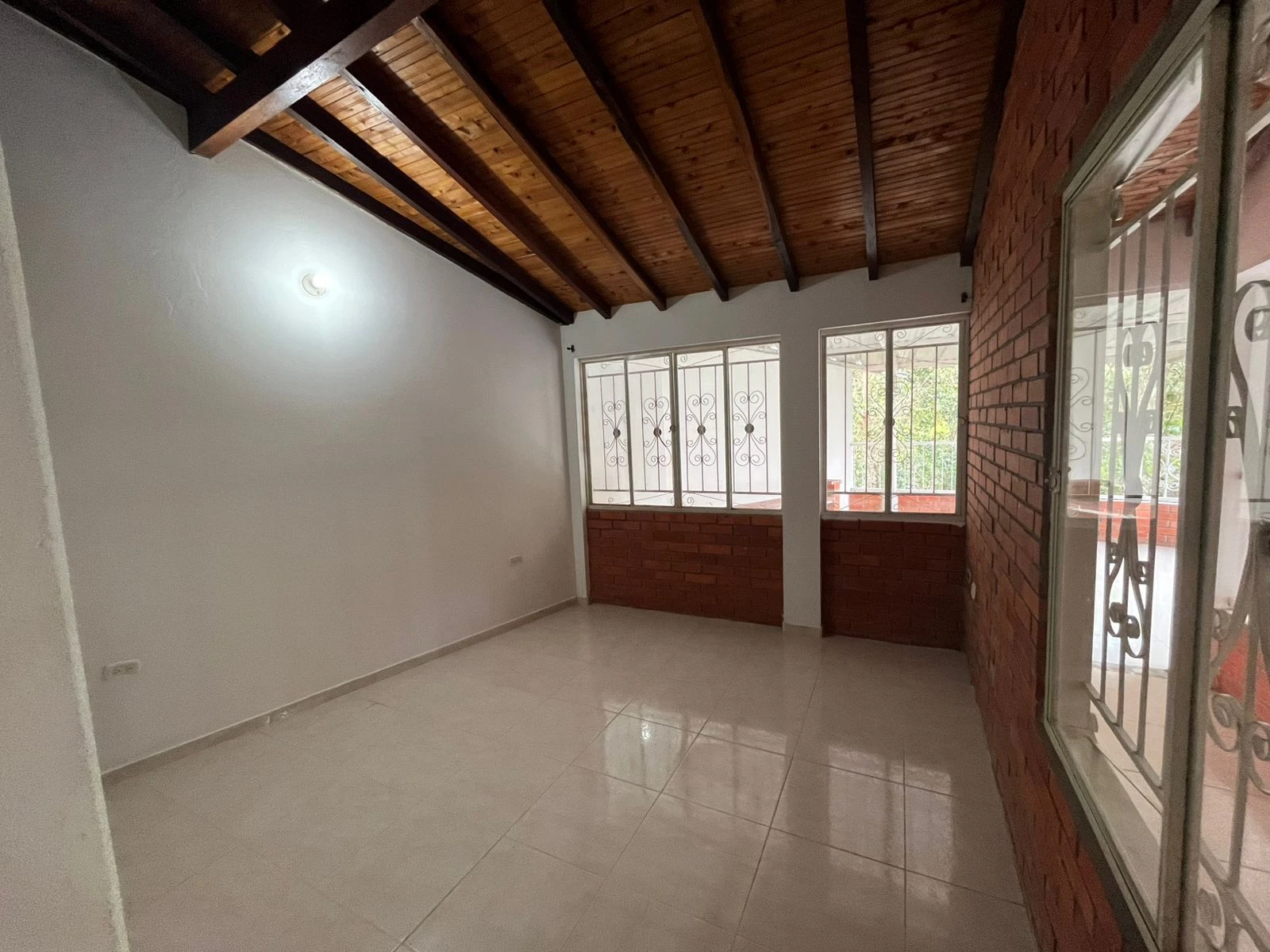 ARRIENDO CASA CAMPESTRE - CASA CAMPESTRE