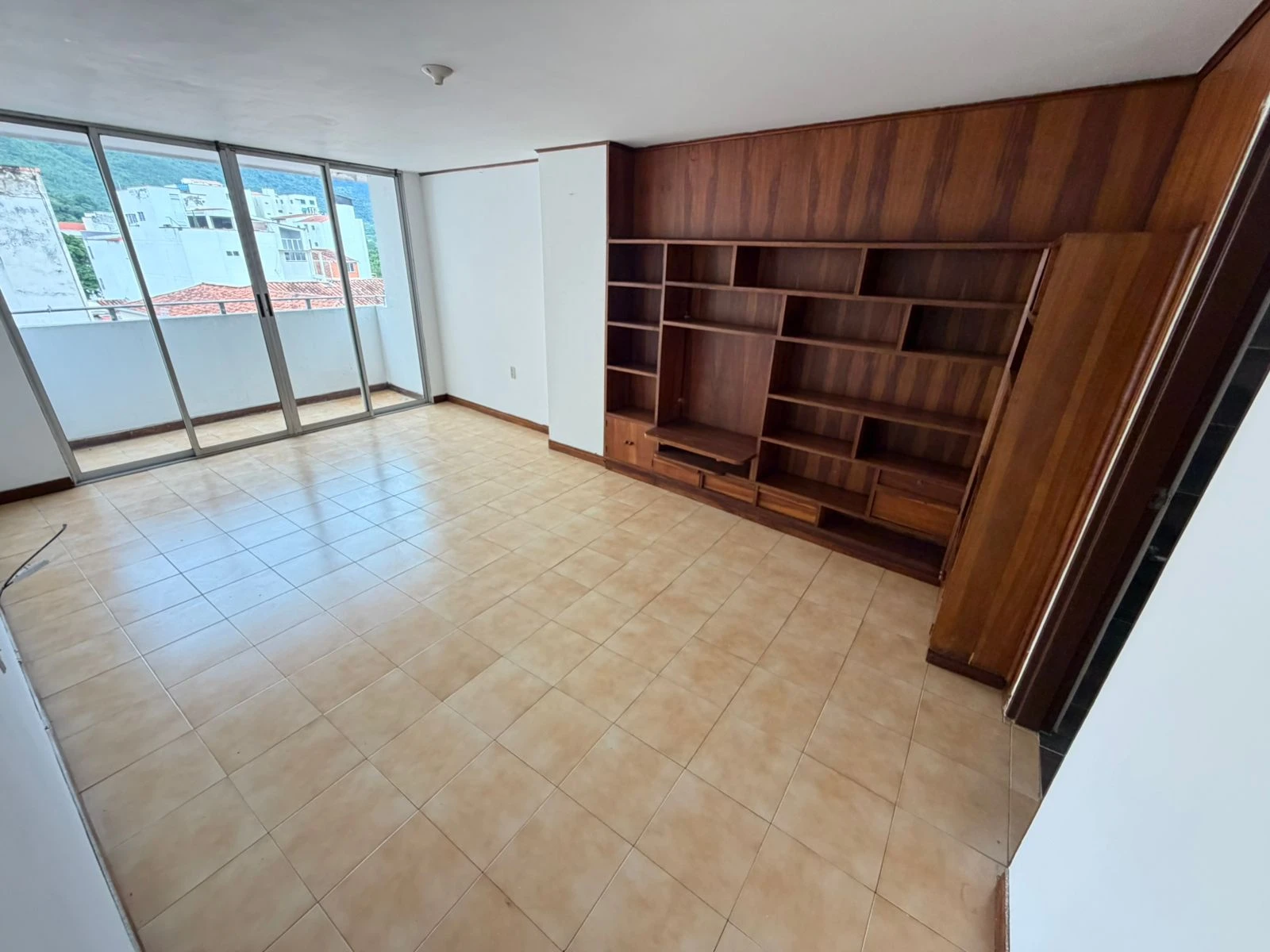 ARRIENDO APTO ZONA CENTRO  - 913