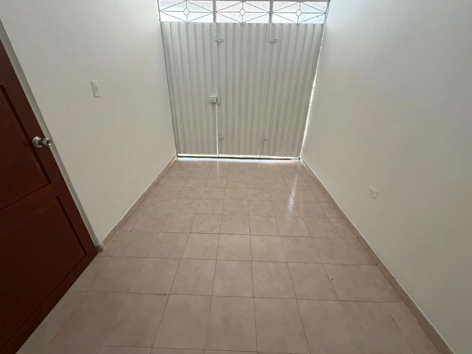 ARRIENDO CASA TORRES DEL CASTILLO - 1222