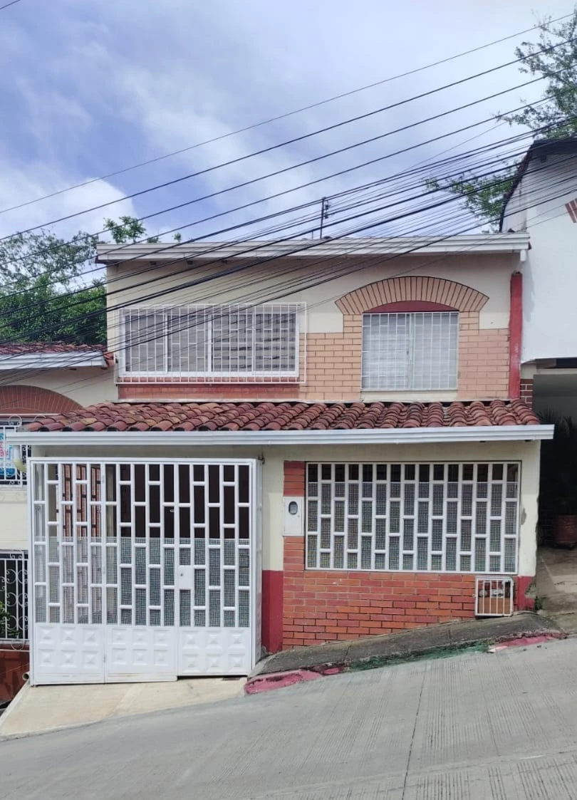 VENTA CASA PORTAL DEL CONDE - cv1084