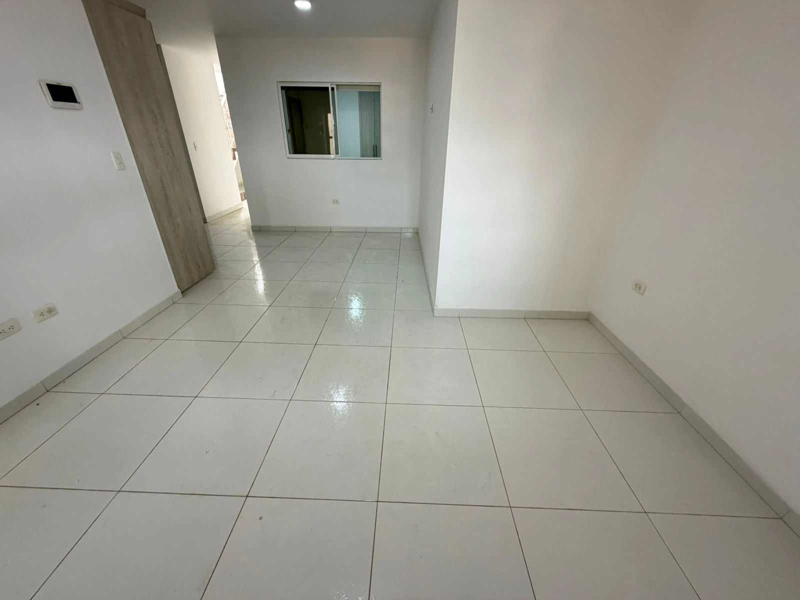 ARRIENDO APARTAMENTO DUPLEX - 748